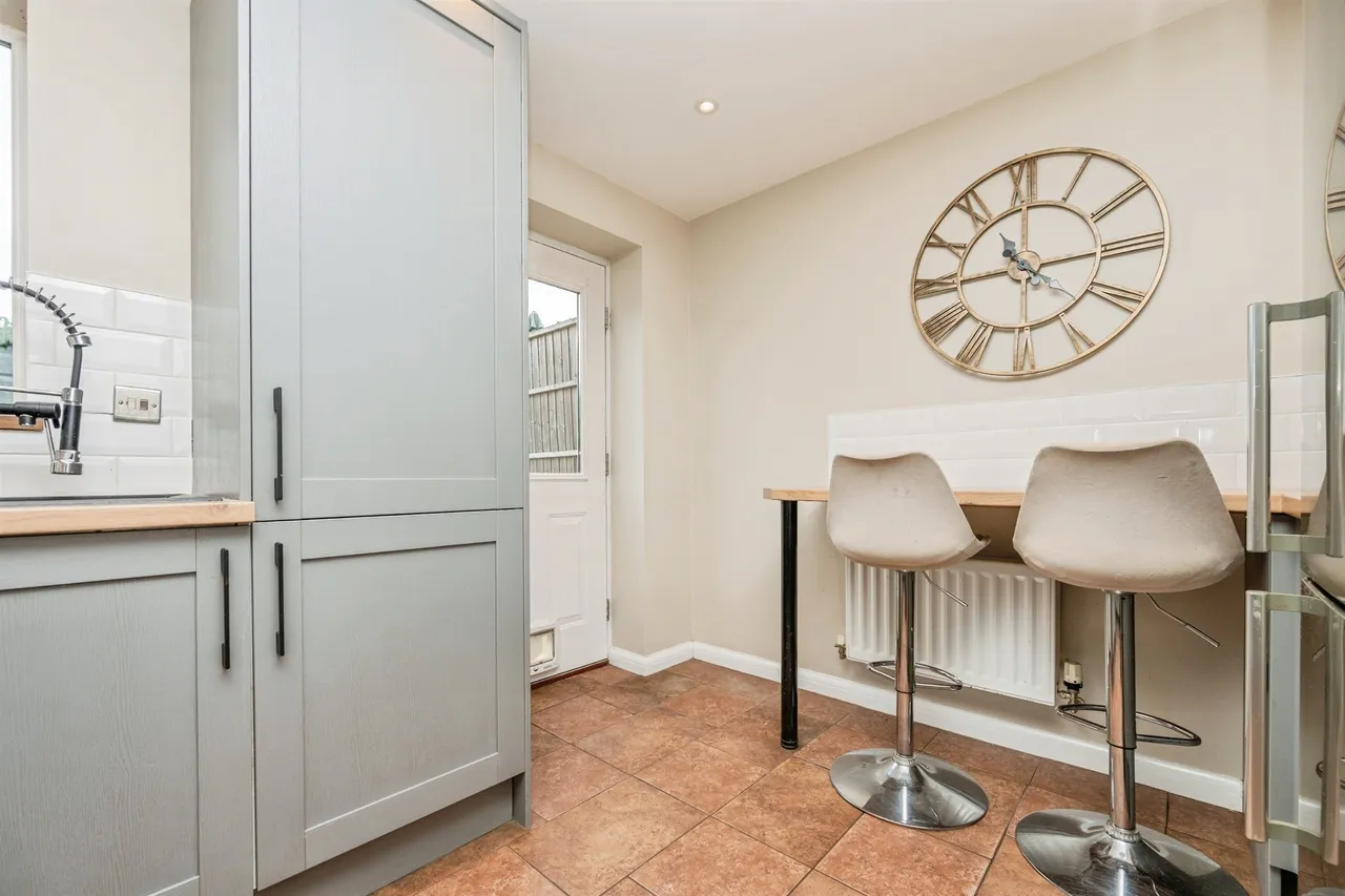 Quayle Court, Kidderminster, DY11, photo 4