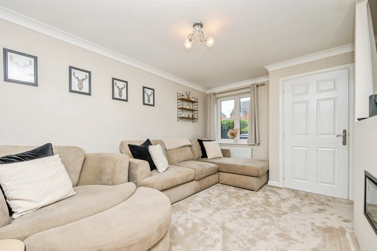 Quayle Court, Kidderminster, DY11, photo 2