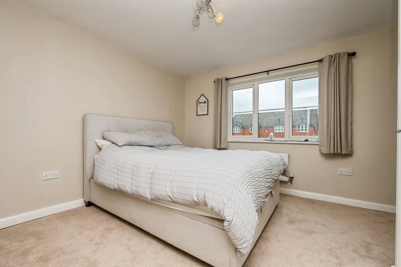 Quayle Court, Kidderminster, DY11, photo 6