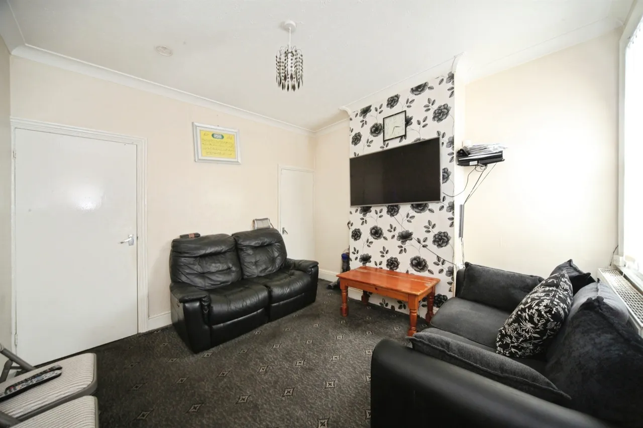 Hampton Road, Luton, photo 5