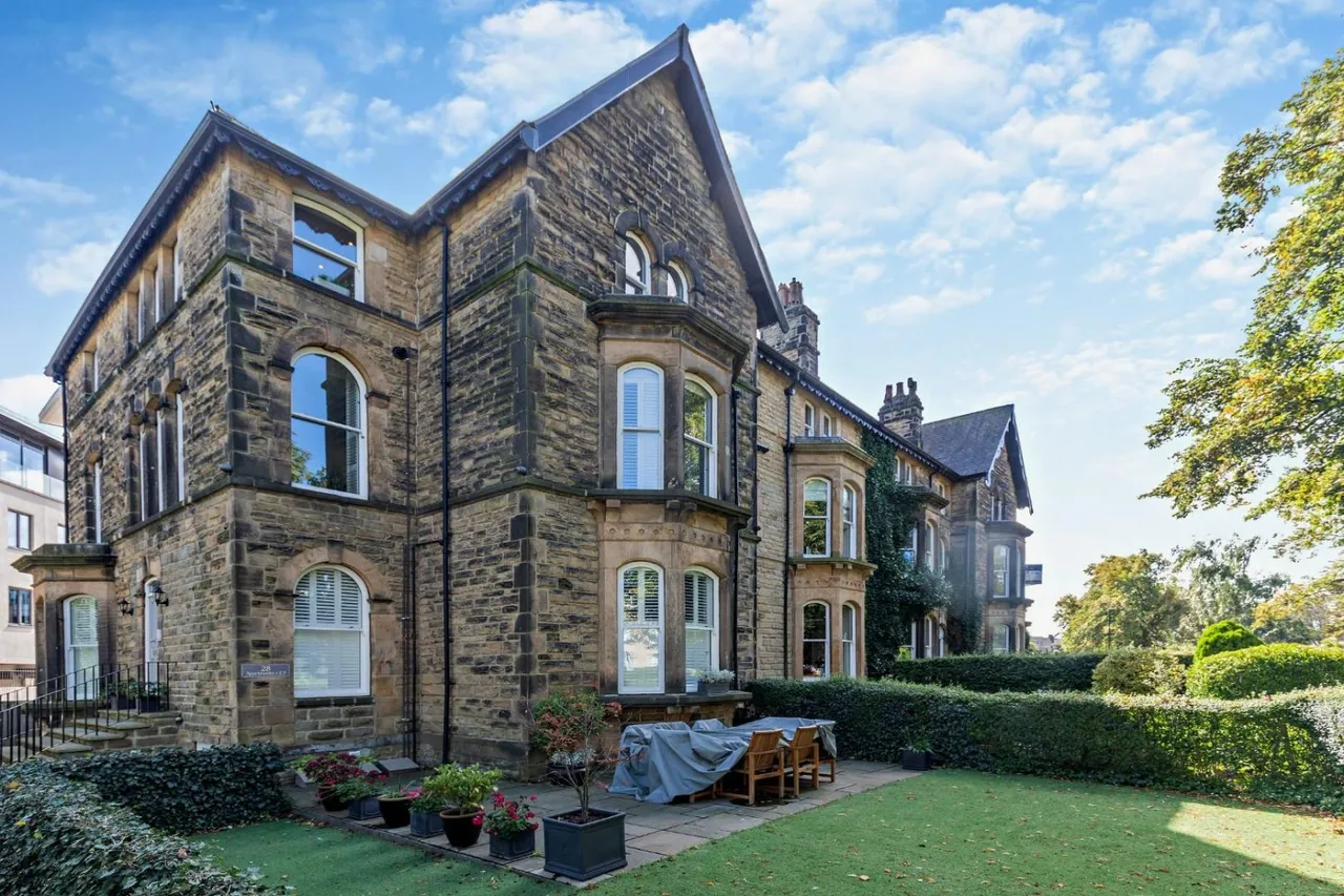 4 bed flat for sale — Victoria Avenue, Harrogate, HG1 5PR