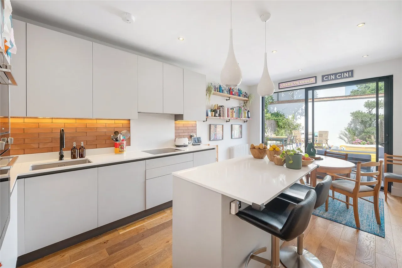 Church Lane, London, SW17, photo 8