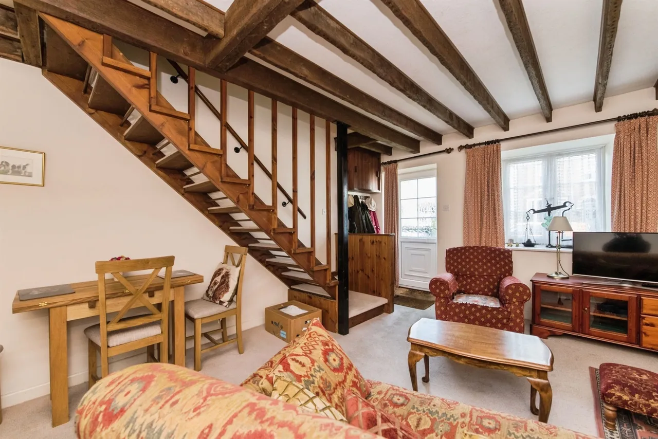 Musbury Road, Axminster, photo 5