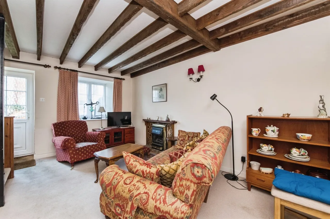 Musbury Road, Axminster, photo 4