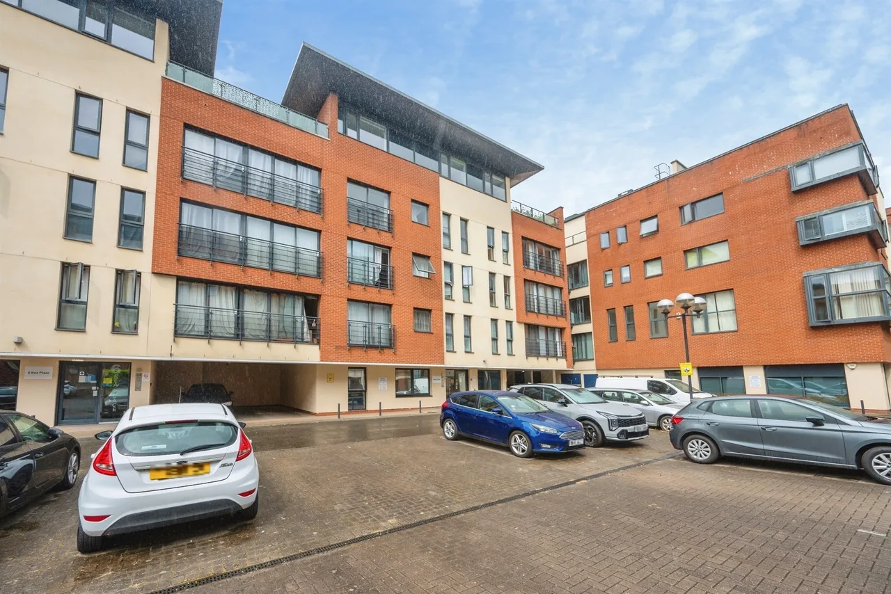 2 bed flat for sale — Rea Place, Birmingham
