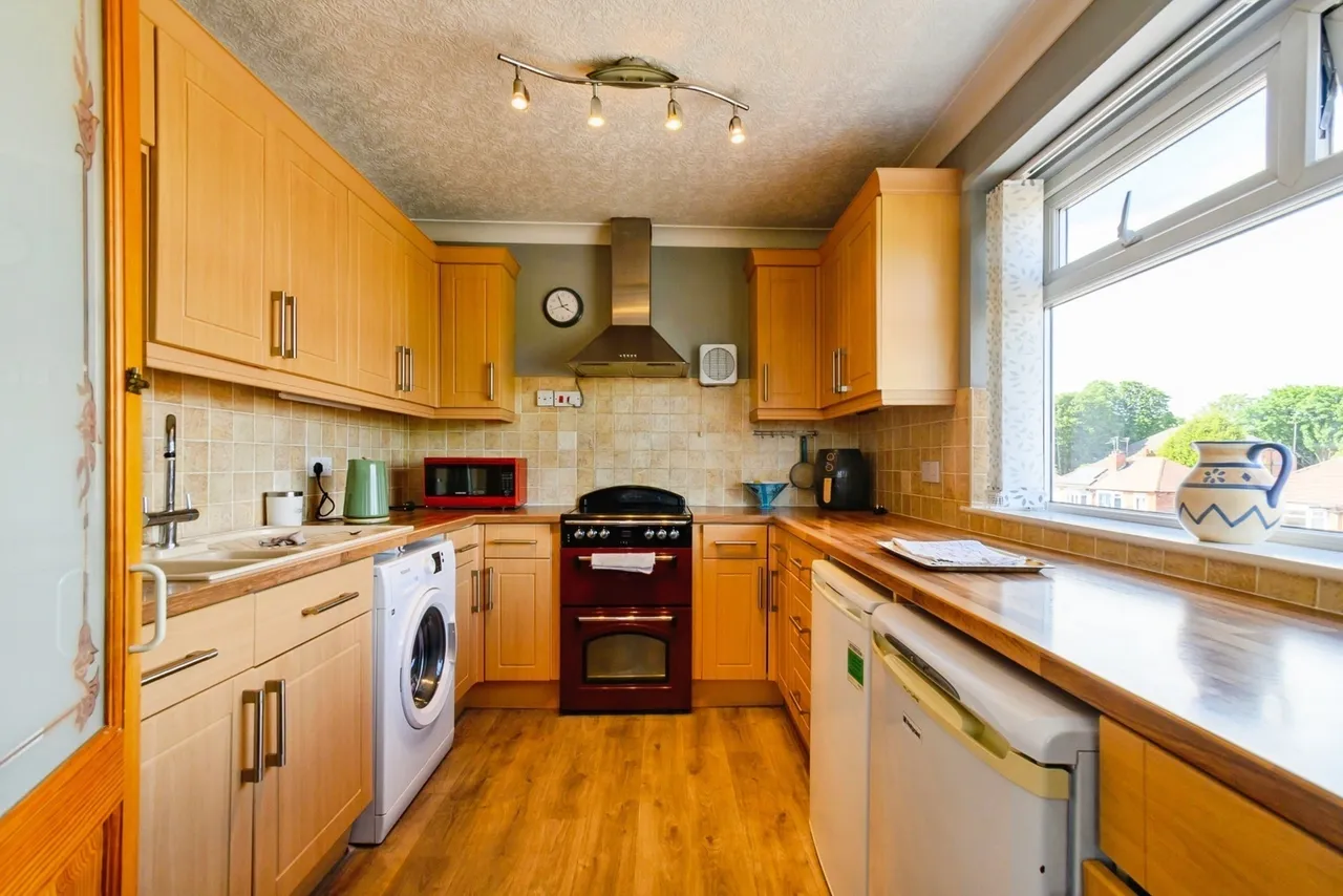 Manchester Road, Clifton, Swinton, Manchester, M27, photo 2