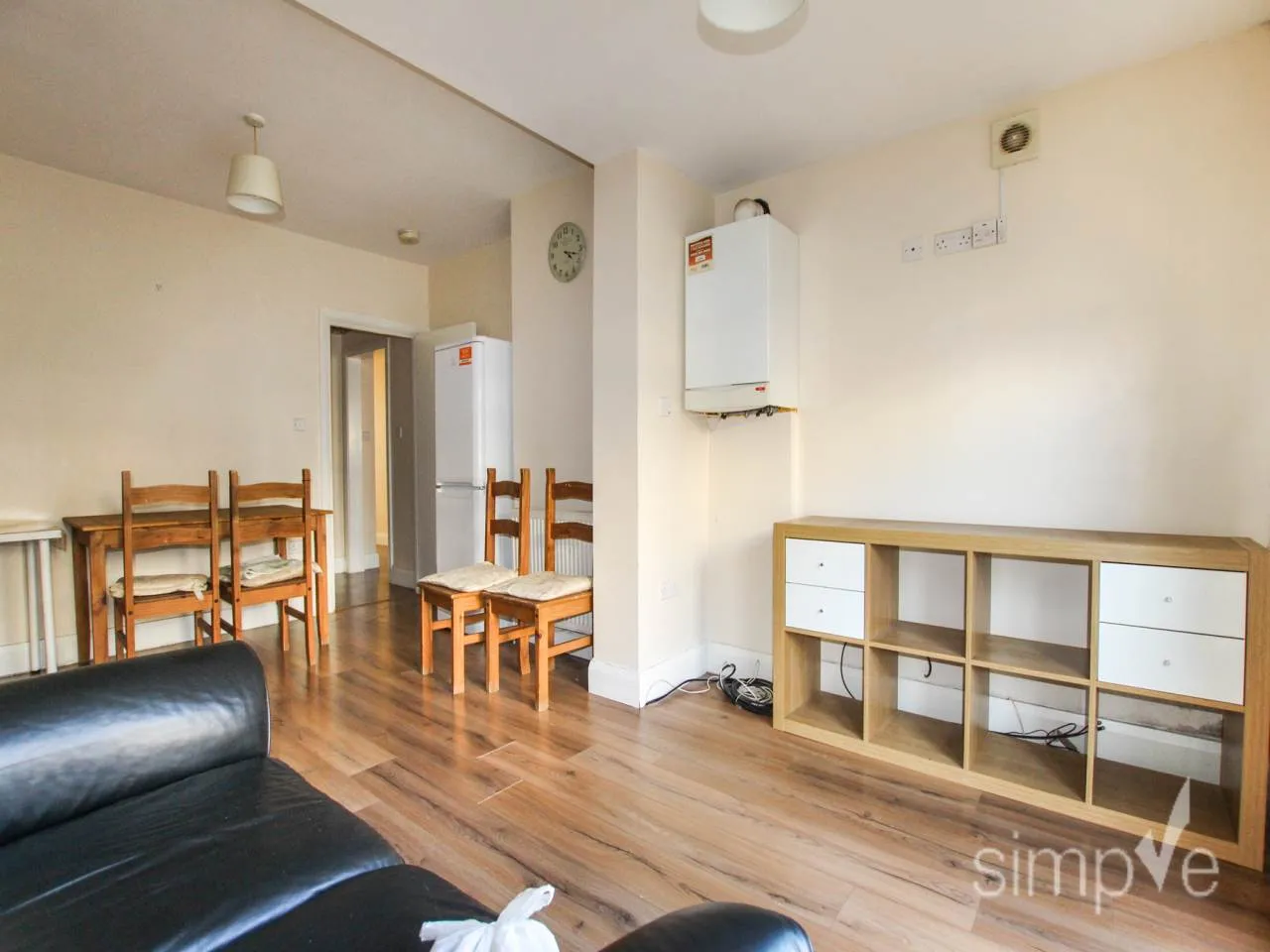 East Avenue, Hayes, UB3, photo 3