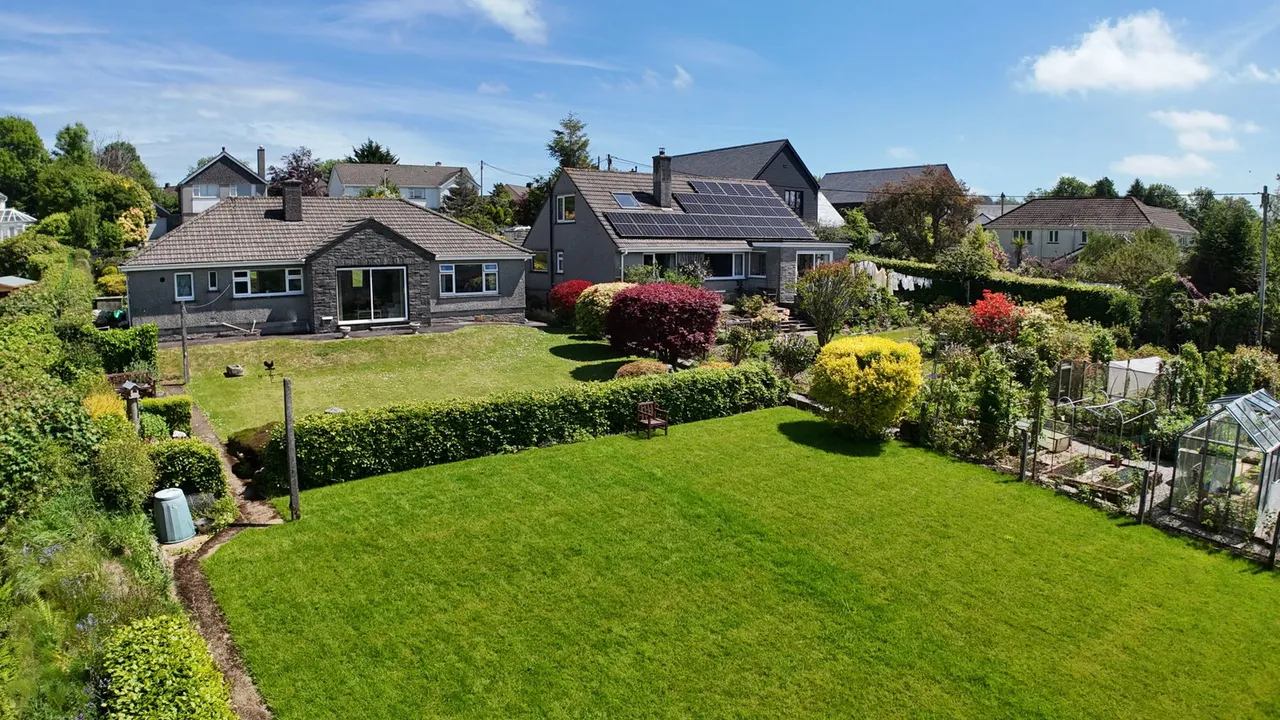 Deer Park Crescent, Tavistock, PL19 9HH, photo 3