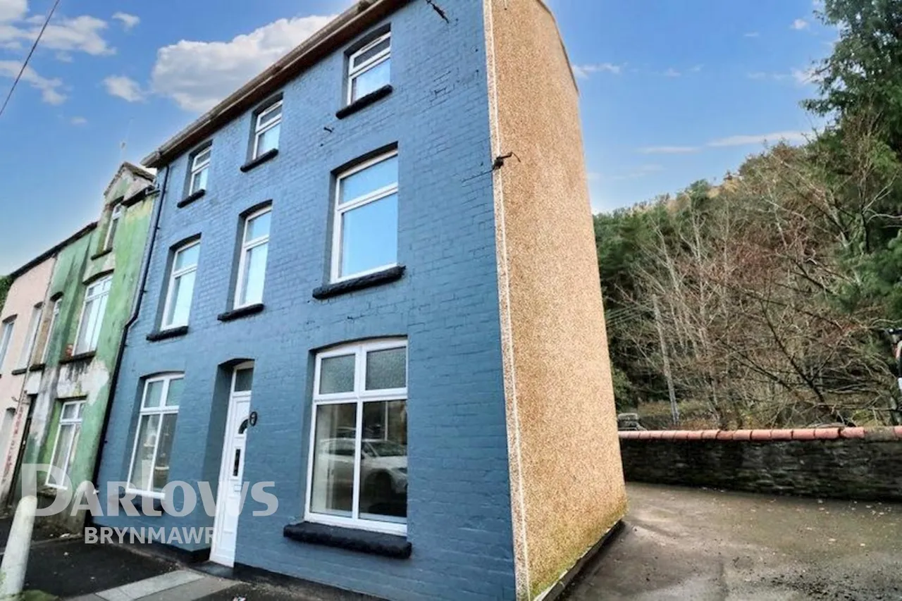 4 bed house for sale, Carlyle Street, Abertillery