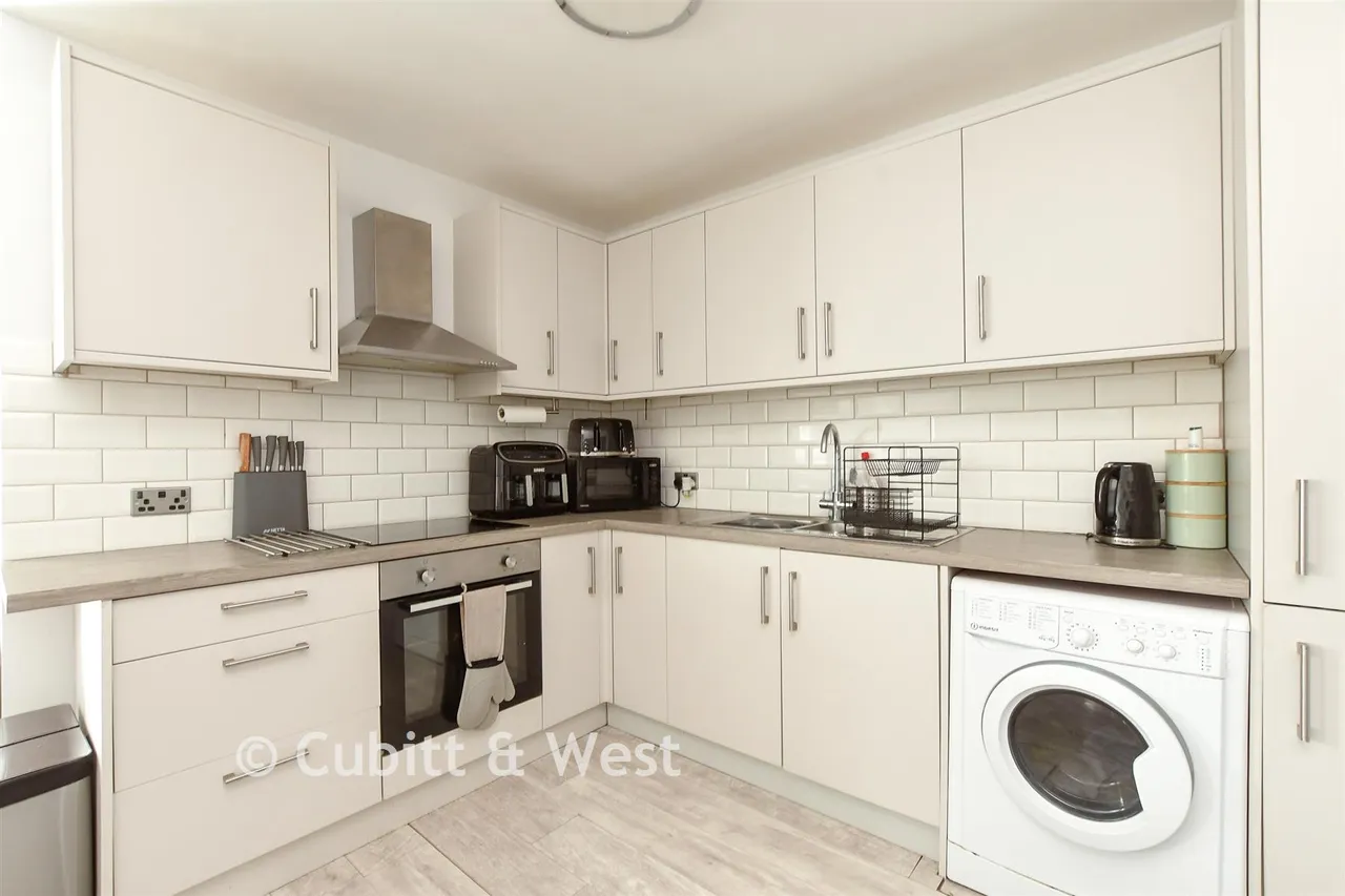 Chaldon Road, Caterham, CR3, photo 2