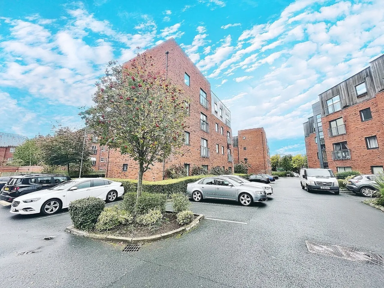 Dutton Court, Warrington, WA1, photo 8
