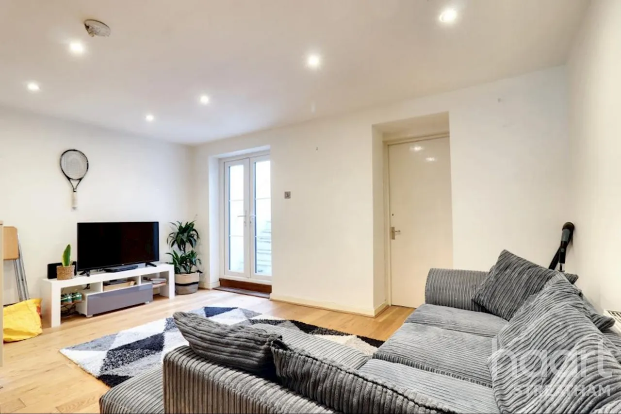 Shrubbery Road, SW16, photo 2