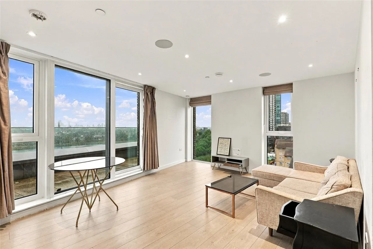 Newnton Close, London, N4, photo 2