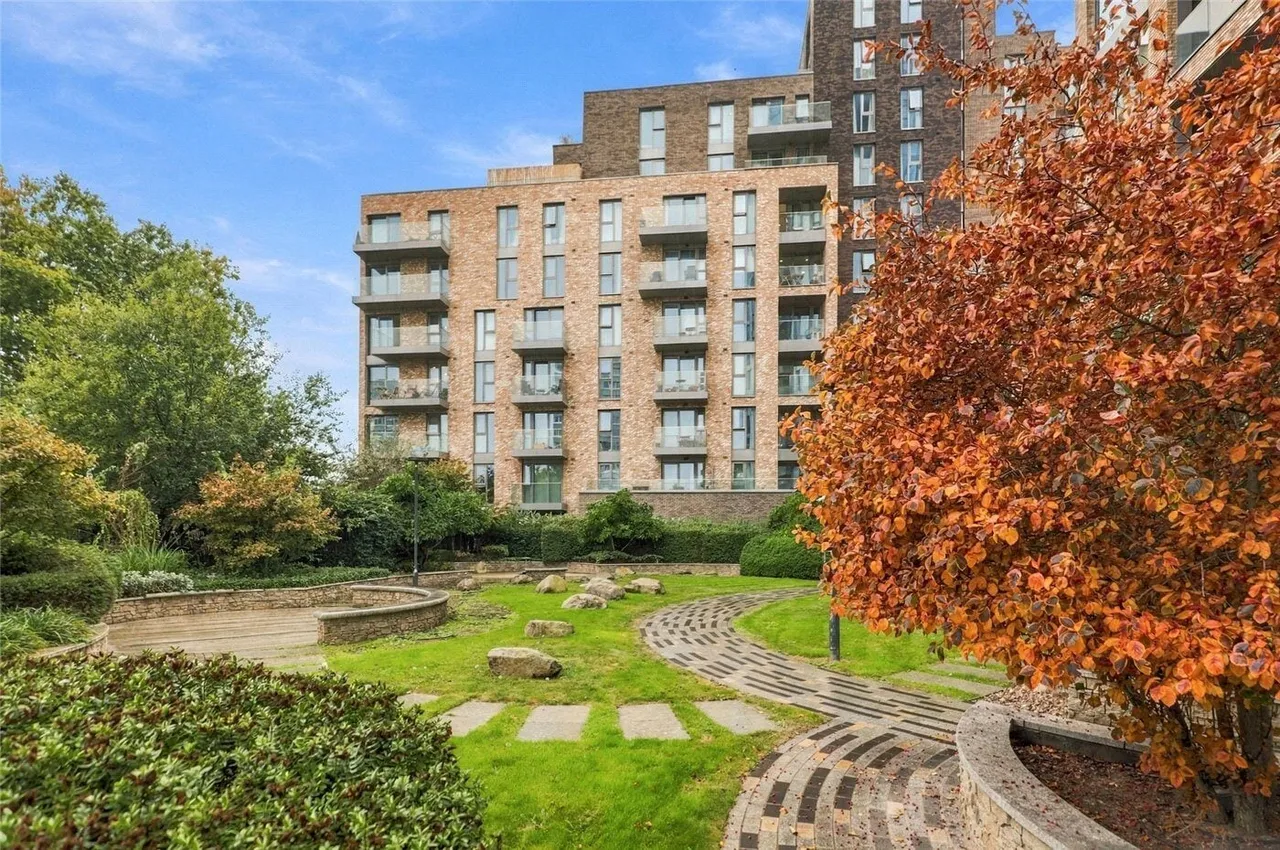 Newnton Close, London, N4, photo 4