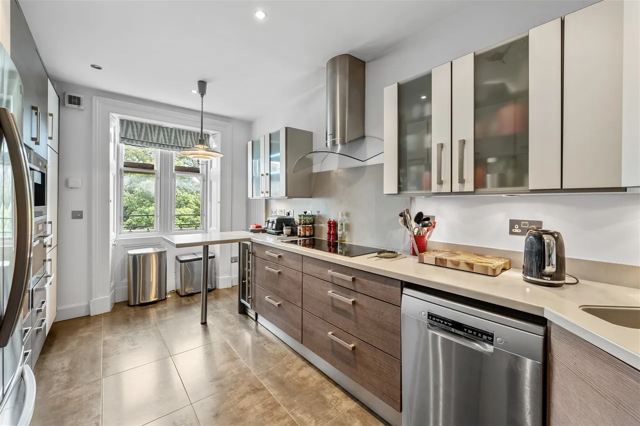 Flat 5 Kelvinside House 2 Beaconsfield Road, Kelvinside, G12 0PW, photo 6