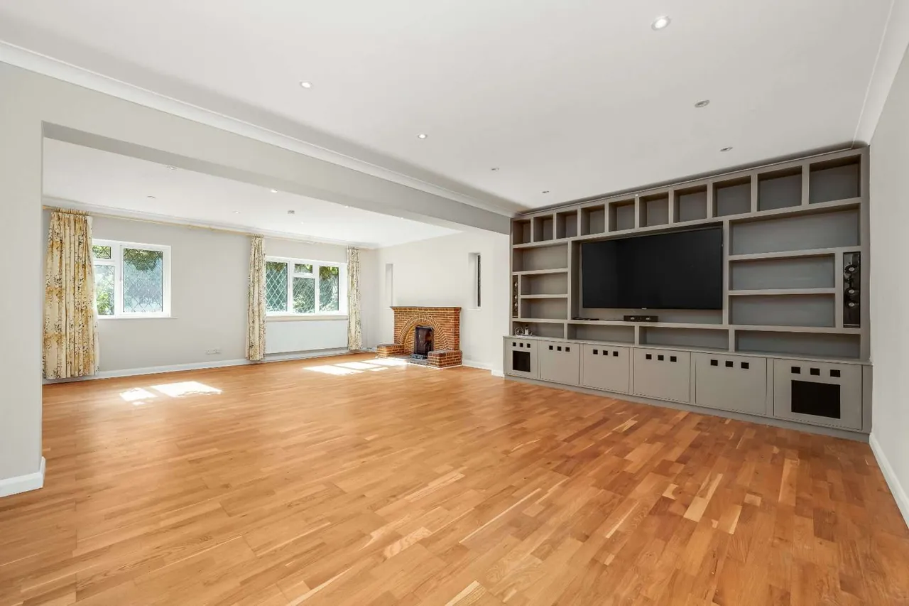 Meadway, Esher, Surrey, KT10 9HF, photo 3