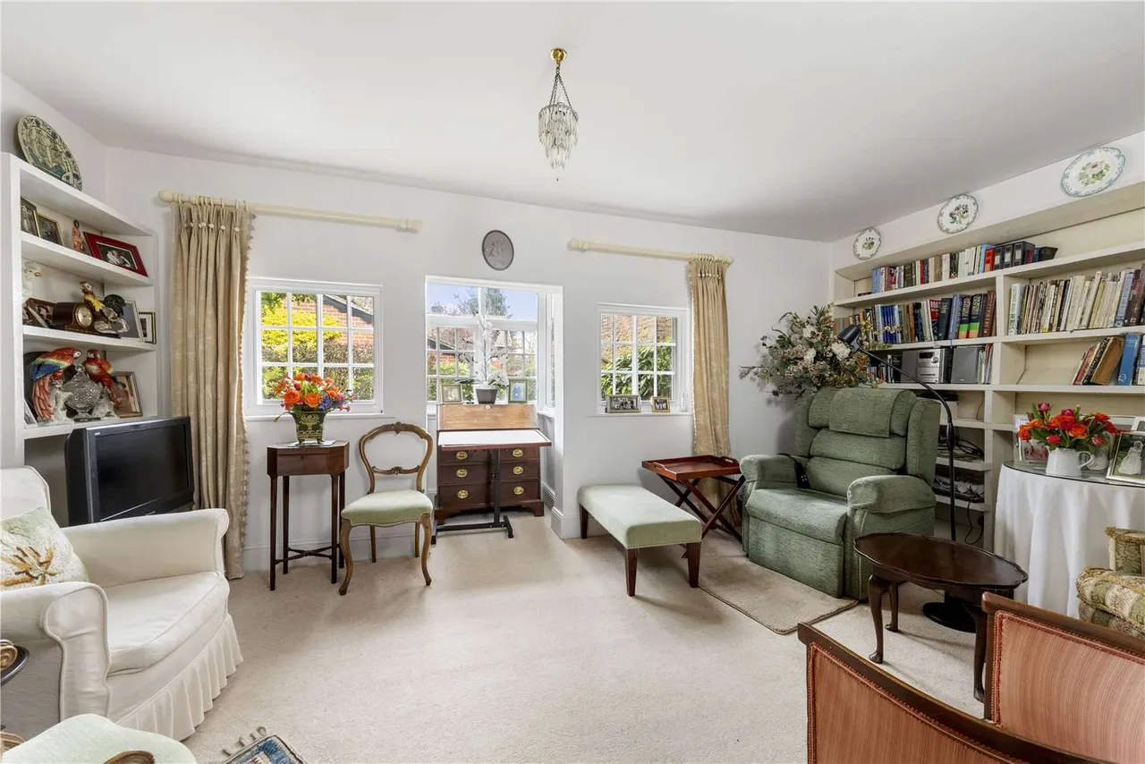 Westcott Street, Westcott, RH4, photo 6
