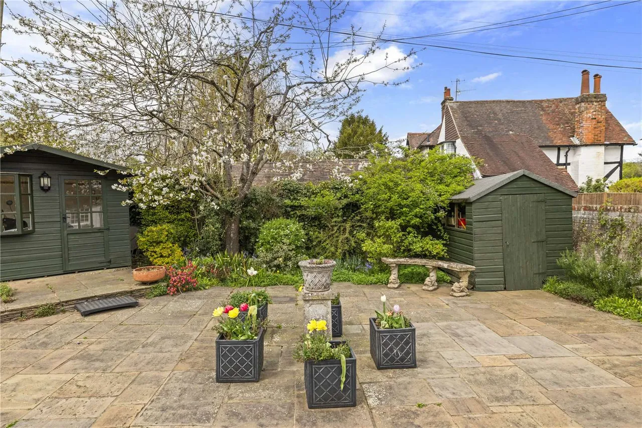 Westcott Street, Westcott, RH4, photo 15