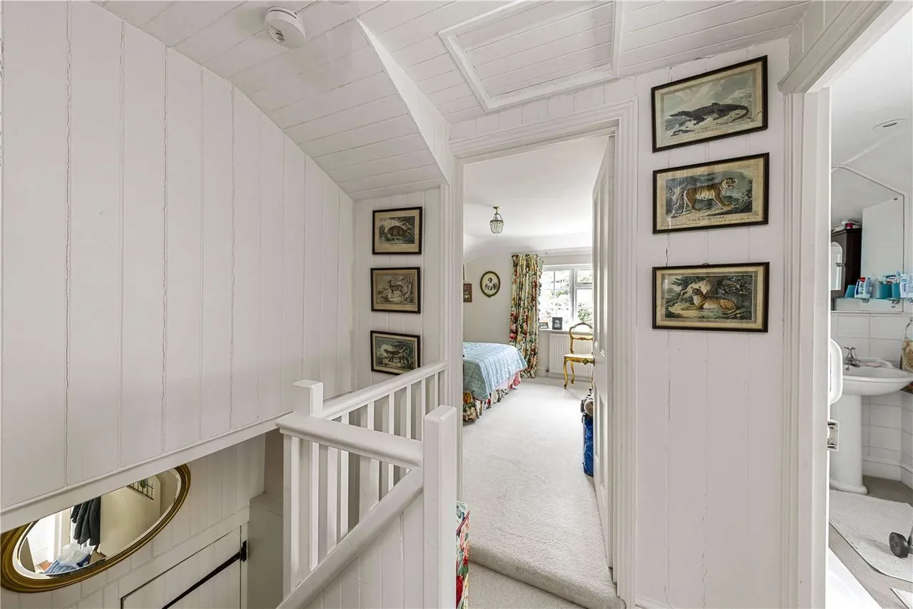 Westcott Street, Westcott, RH4, photo 9