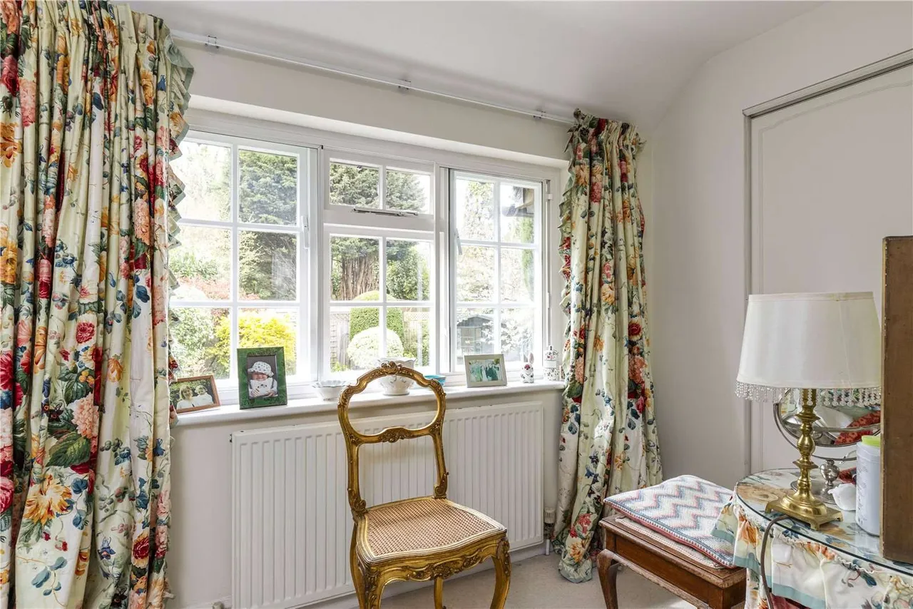 Westcott Street, Westcott, RH4, photo 11