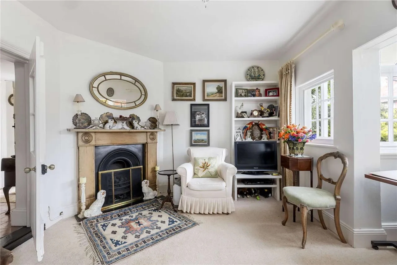 Westcott Street, Westcott, RH4, photo 8