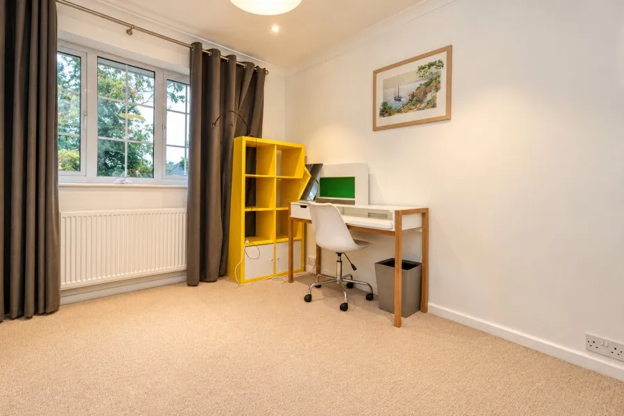 Sugden Road, Thames Ditton, KT7, photo 5