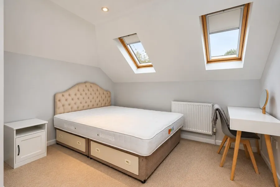 Sugden Road, Thames Ditton, KT7, photo 7