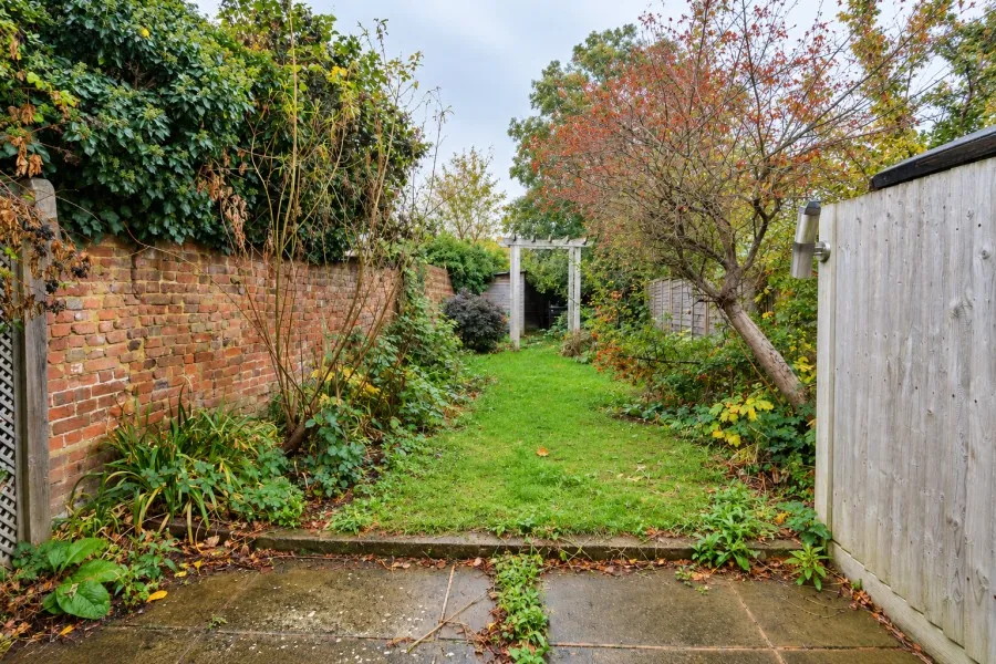 Sugden Road, Thames Ditton, KT7, photo 6