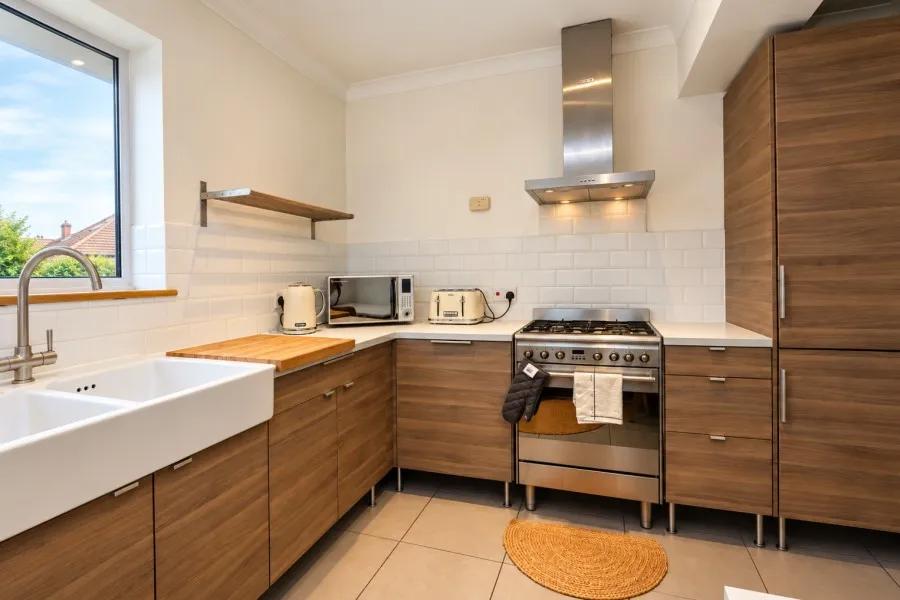 Sugden Road, Thames Ditton, KT7, photo 2
