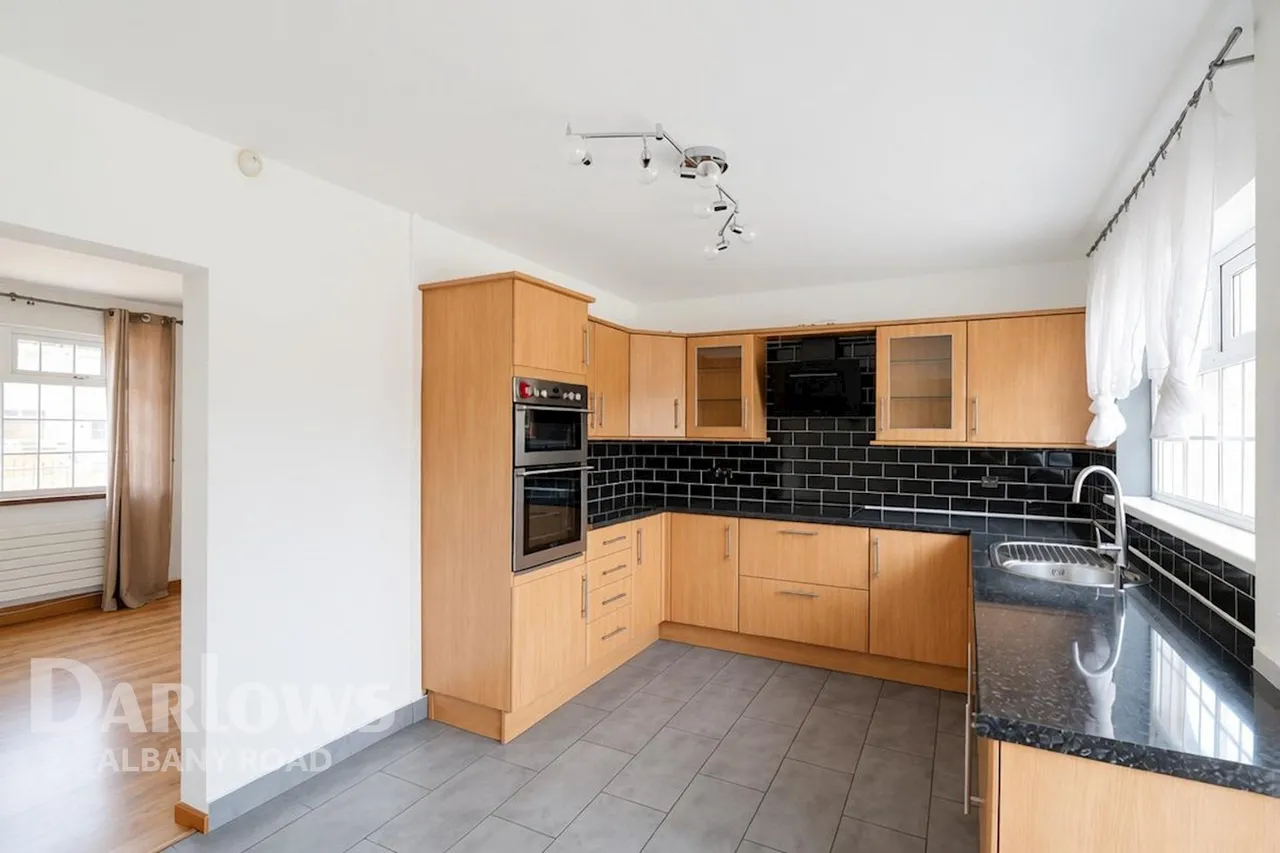 Tweedsmuir Road, Cardiff, photo 10
