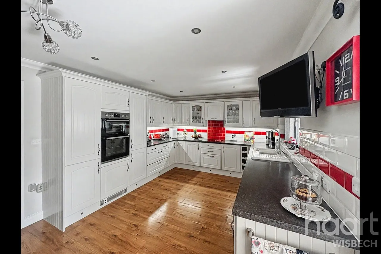 Third Avenue, Wisbech, PE13, photo 2