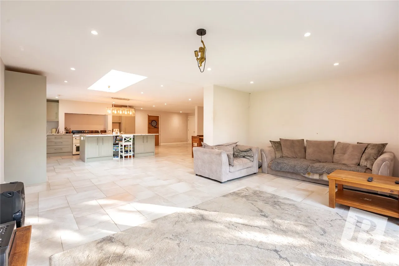 Ashwells Road, Pilgrims Hatch, CM15, photo 8