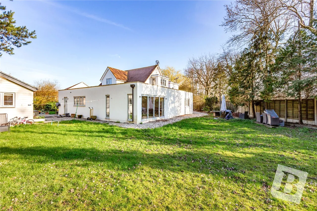 Ashwells Road, Pilgrims Hatch, CM15, photo 4