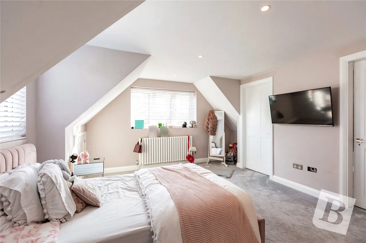 Ashwells Road, Pilgrims Hatch, CM15, photo 19