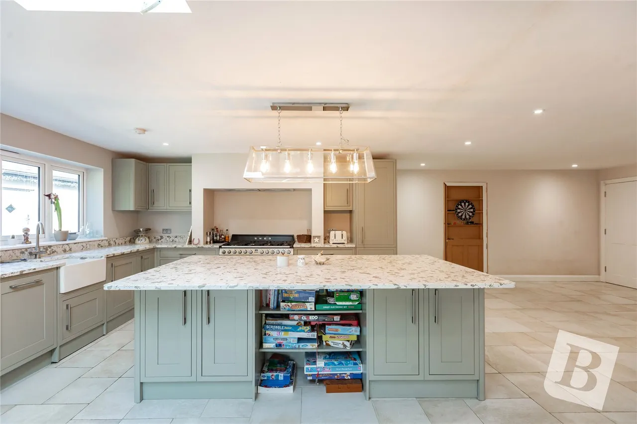 Ashwells Road, Pilgrims Hatch, CM15, photo 5