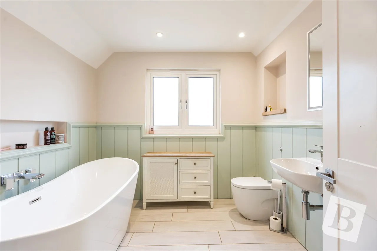Ashwells Road, Pilgrims Hatch, CM15, photo 18