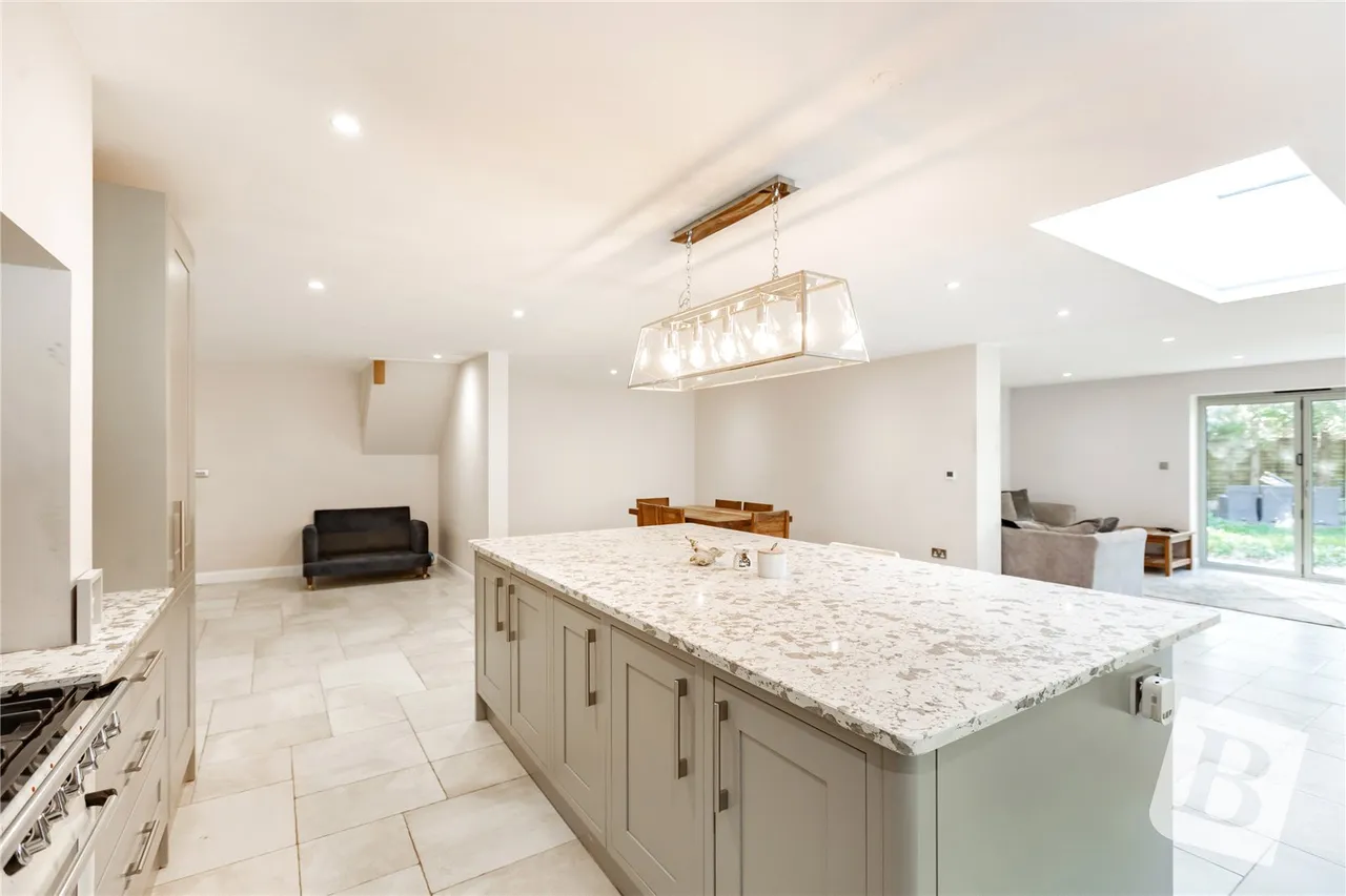 Ashwells Road, Pilgrims Hatch, CM15, photo 6