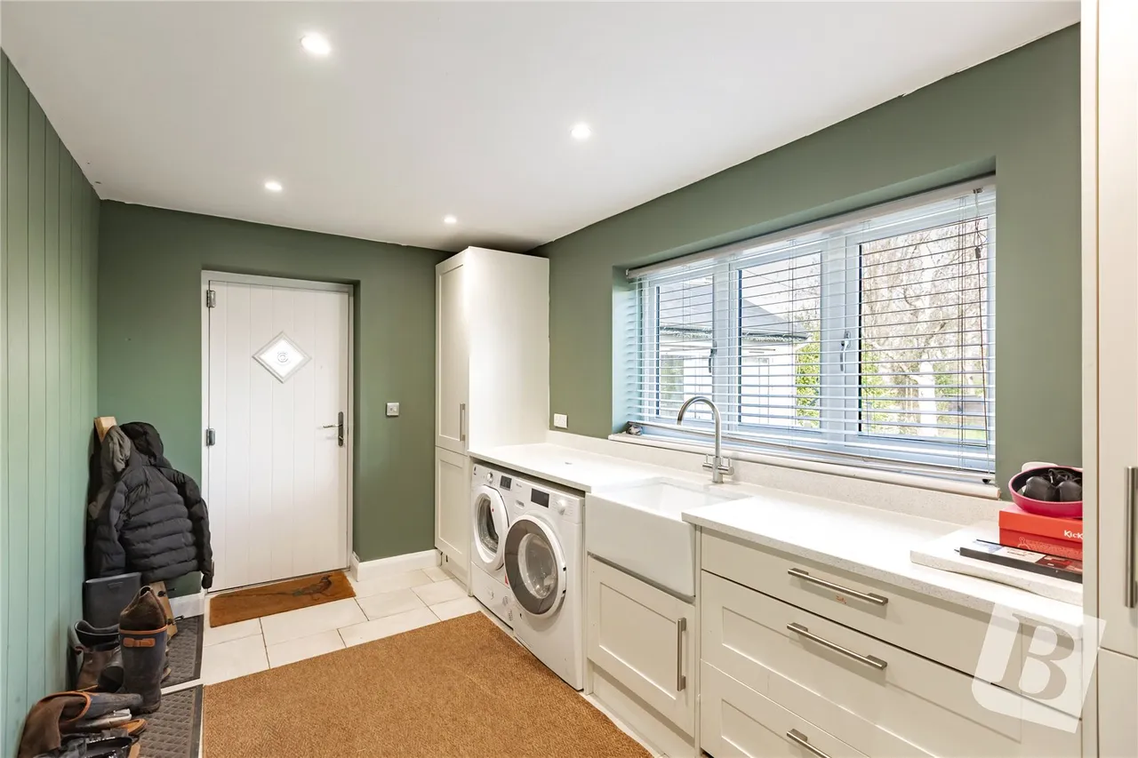 Ashwells Road, Pilgrims Hatch, CM15, photo 12