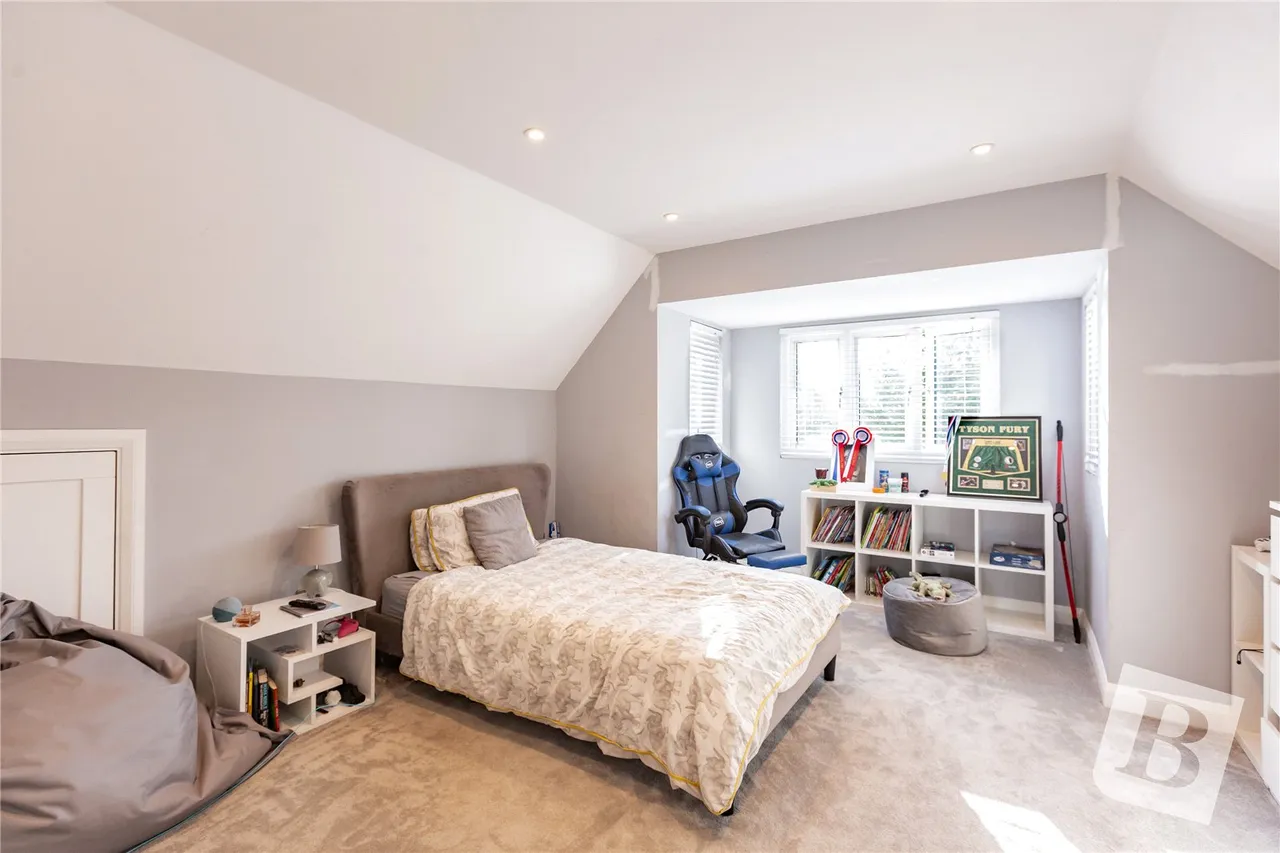 Ashwells Road, Pilgrims Hatch, CM15, photo 21