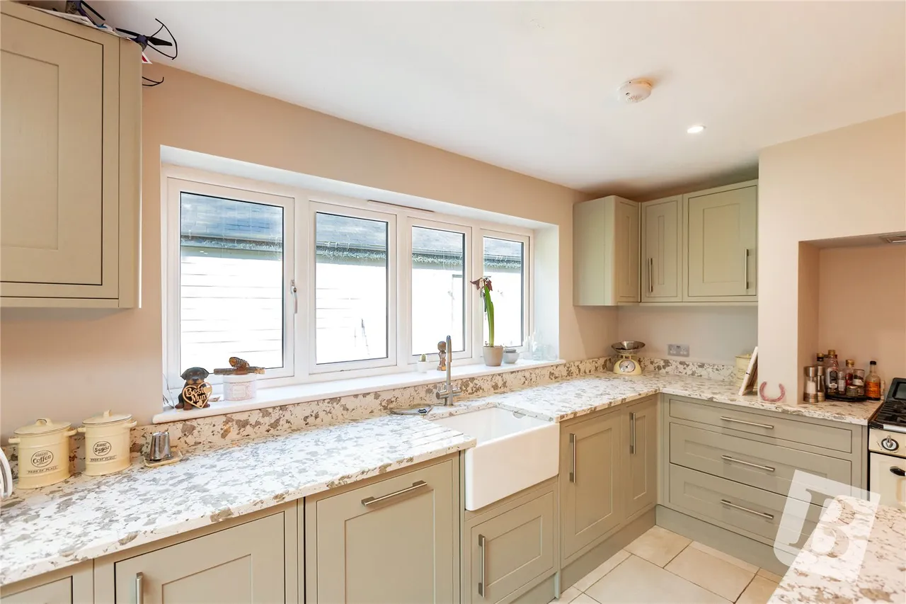 Ashwells Road, Pilgrims Hatch, CM15, photo 7