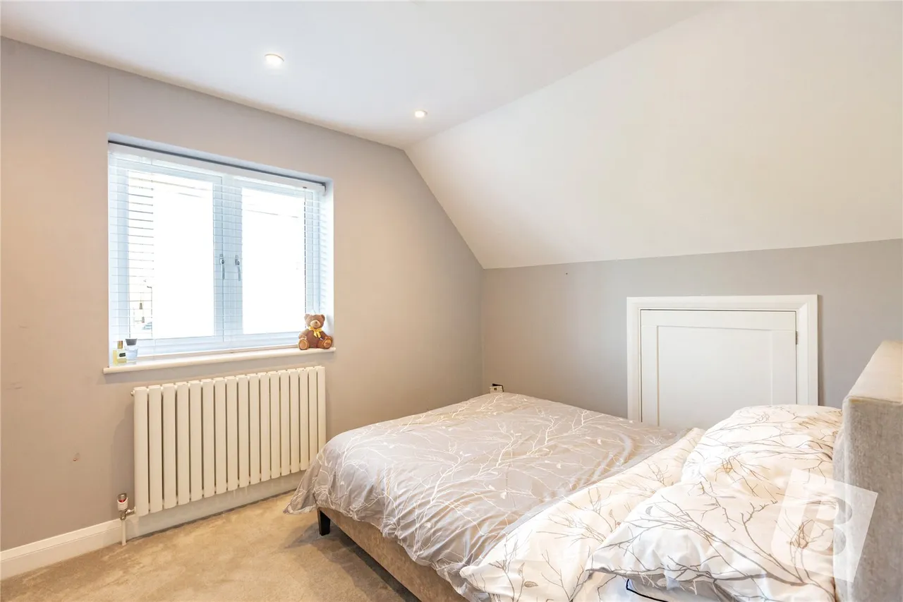 Ashwells Road, Pilgrims Hatch, CM15, photo 24