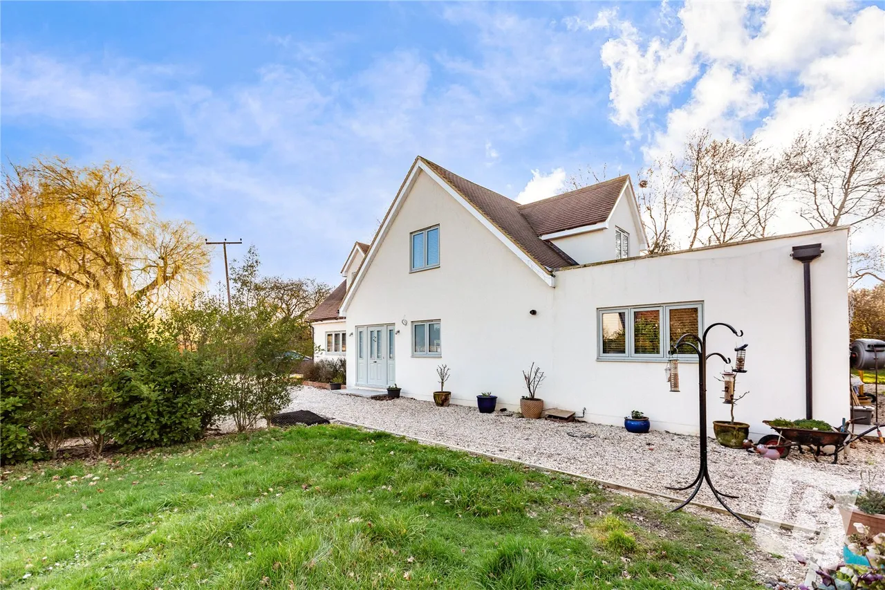 Ashwells Road, Pilgrims Hatch, CM15, photo 43