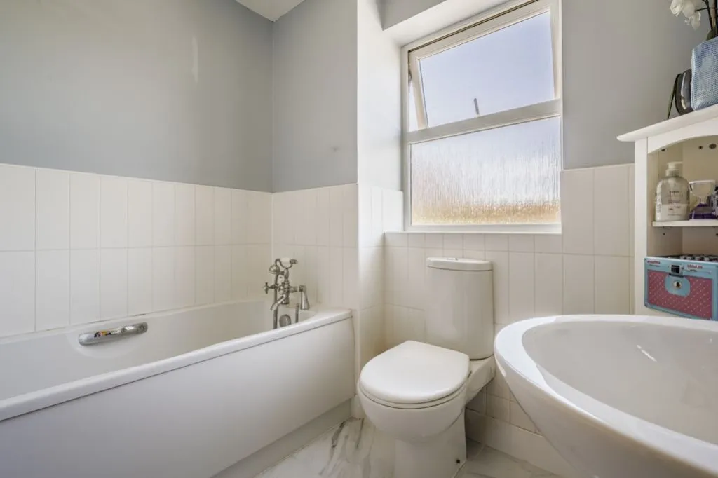 Avenue De Gien, Malmesbury, SN16, photo 14