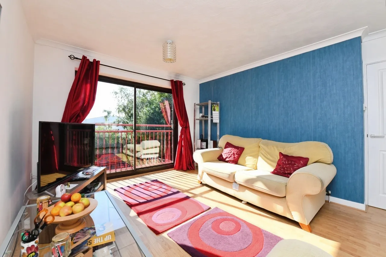 Rosewood Lane, Shoeburyness, Southend-on-Sea, Essex, SS3, photo 3