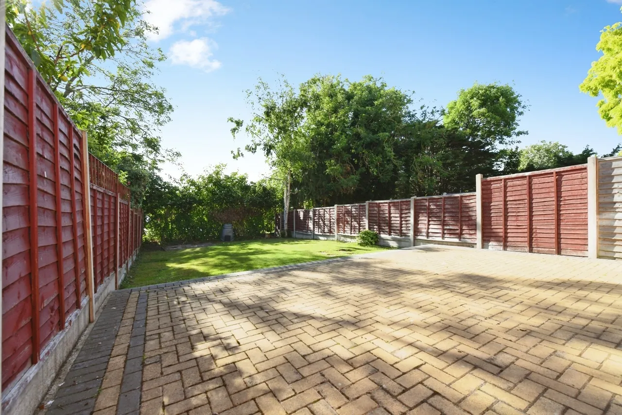 Rosewood Lane, Shoeburyness, Southend-on-Sea, Essex, SS3, photo 2