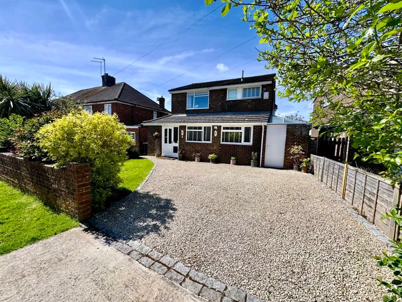 3 bed house for sale — Chalklands, Bourne End SL8 5TQ