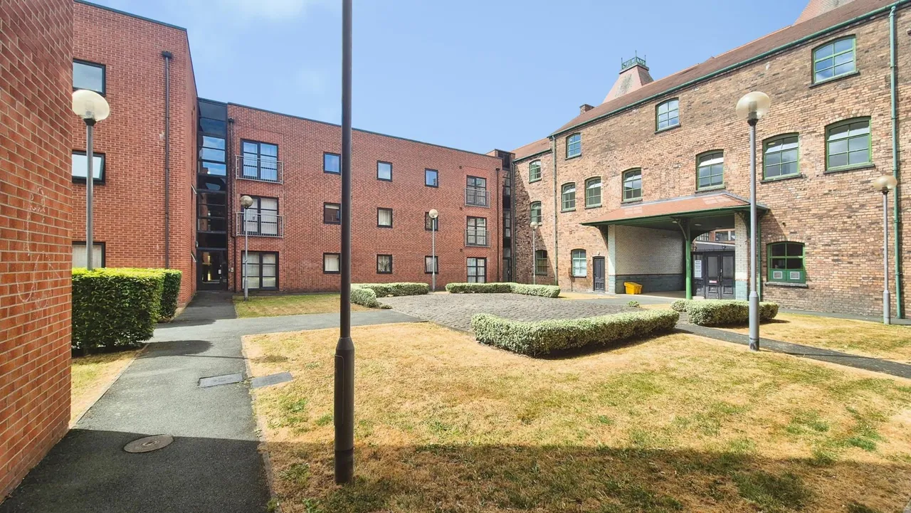 Hartley Court, Stoke-on-trent, ST4, photo 2