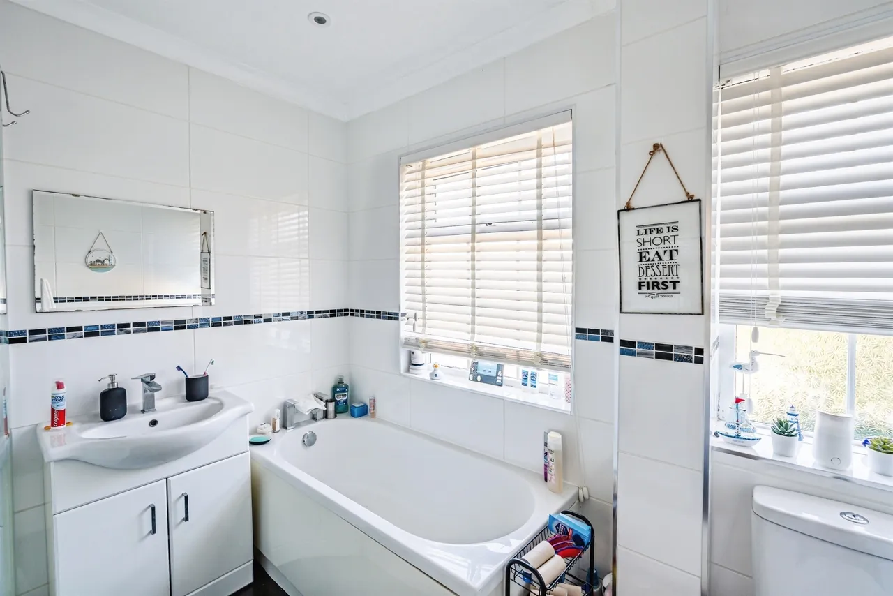 Poynings Close, Seaford, BN25, photo 13