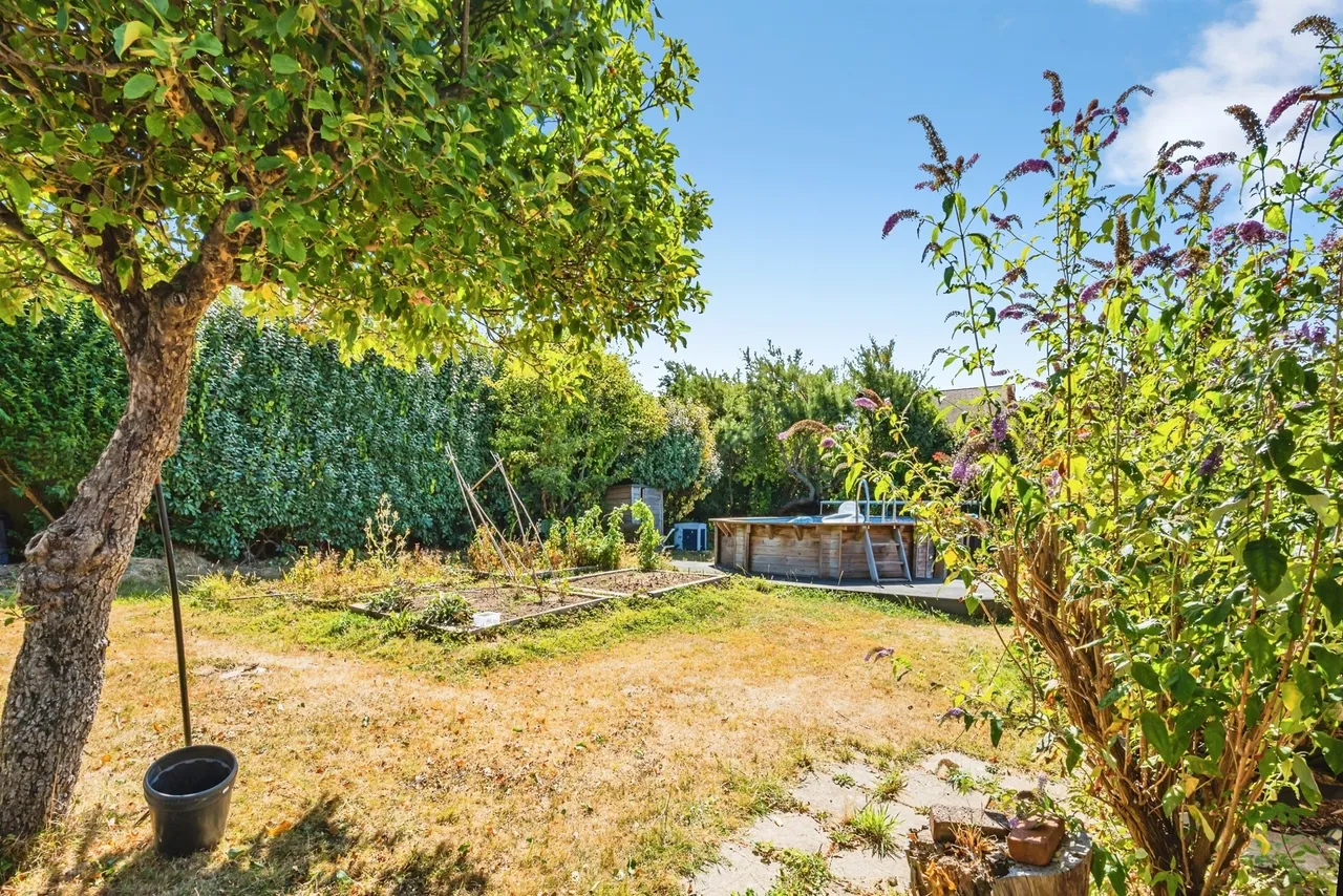Poynings Close, Seaford, BN25, photo 17