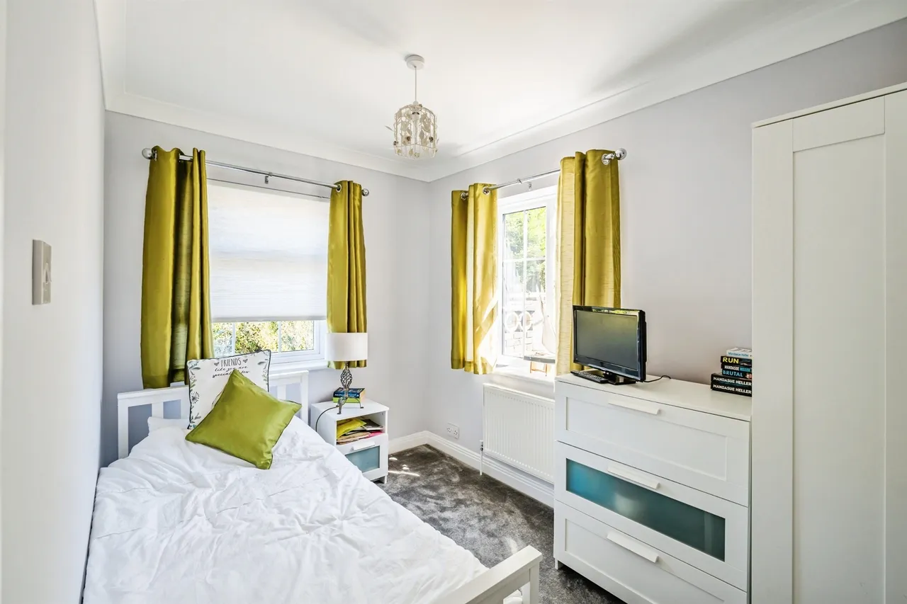 Poynings Close, Seaford, BN25, photo 11